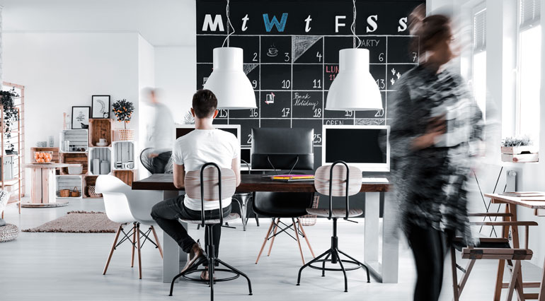 Location de bureaux en coworking : Desks flexibles pour travailler efficacement - Coworking